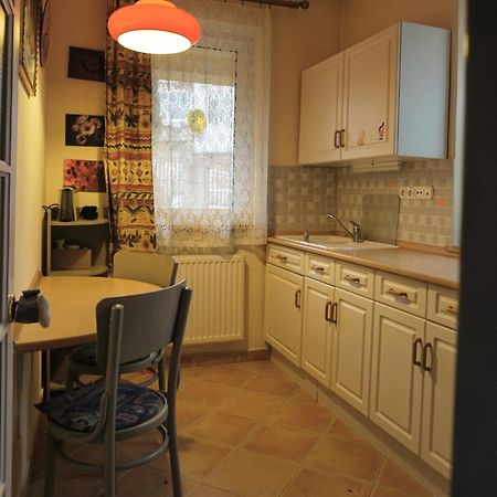 Bellevue Apartment With Ac & Heating & Terrace Boedapest Buitenkant foto
